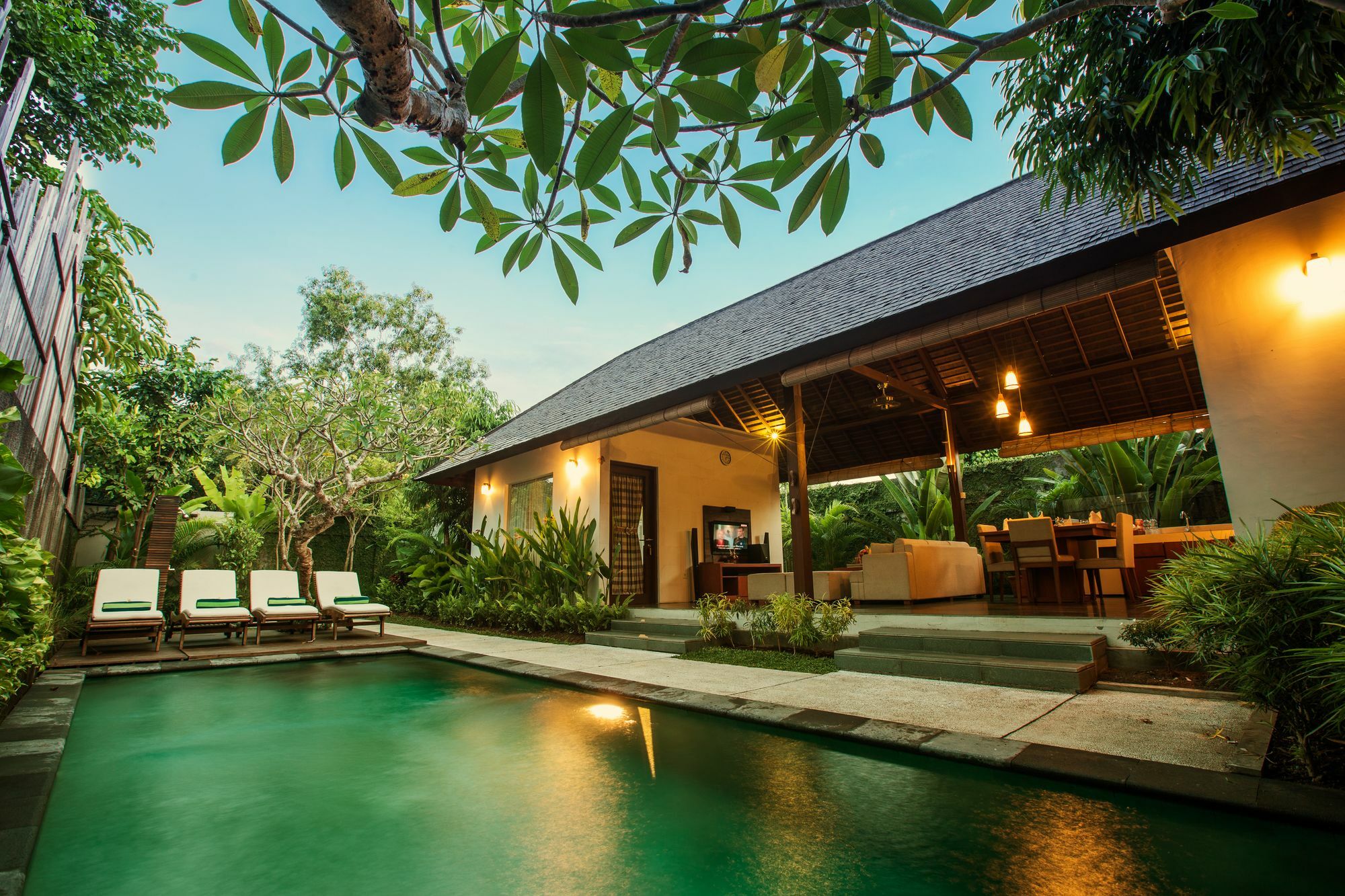 The Astari Villa And Residence Jimbaran Exterior foto